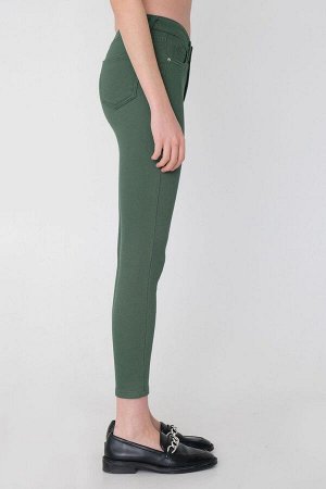 Темно-зеленые джинсы скинни со стандартной посадкой