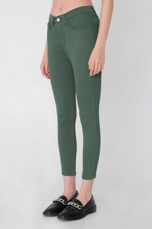 Темно-зеленые джинсы скинни со стандартной посадкой