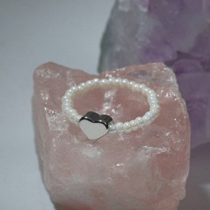 Кольцо сердечко "МИКС камней" (жемчуг мелкий, гематит), цвет серебро, 17 размер