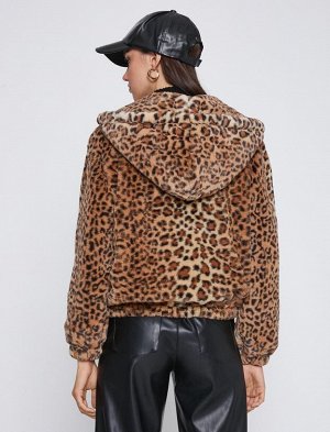 Плюшевая куртка с леопардовым принтом и капюшоном