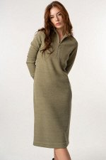 Платье трикотажное прямое миди с длинным рукавом оливковое
