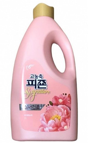 Кондиционер для белья с ароматом розы и ванили Pigeon Rich Perfume Signature La Fiesta 2л, бут