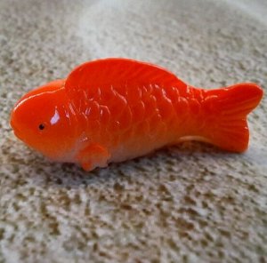 Декор. Рыбка пластик, Оранжевая. 1шт