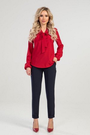 Блуза Блуза с завязкой "бант" из эластичной блузочной ткани. Расцветка красный ягодный. Рукава длинные 63 см. Без застёжки. Без подклада. Низ прямой. Блуза идеально подойдет для офиса и учёбы. ДИ в 42