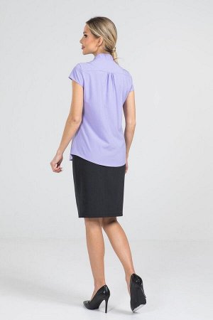 Блуза Элегантная блузка из легкой эластичной ткани. Расцветка лиловый. Горловина оформлена стойкой переходящей в завязку - бант. Рукава короткие 10 см. Низ ровный, без разрезов. Без застёжки. Без подк