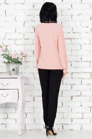 Блуза Красивая блуза делового стиля из эластичной блузочной ткани. Расцветка пудра. Ворот декорирован рюшей и завязкой. Рукав, длина 63 см. Низ прямой. ДИ в 42-44 р 63 см, в 46-48 р 64 см, в 50-54 р 6