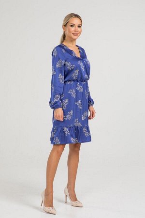Платье Элегантное воздушное платье приталенного силуэта. Выполнено из легкой эластичной плательной ткани шелк стейч. Расцветка растительный принт на синем. Втачные длинные рукава 63 см. Платье собрано