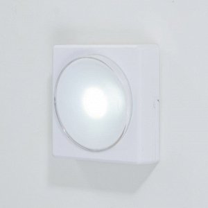 Ночник "Квадро" LED от батареек 4хААА белый 2х9х9 см