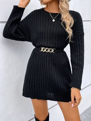 Платье-свитер со спущенным плечом с поясом