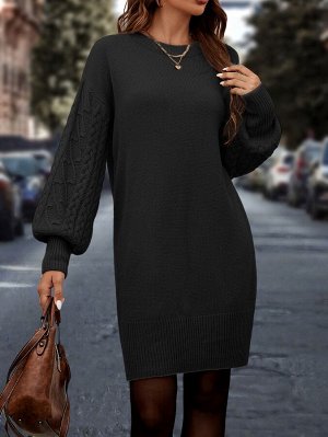 Платье-свитер со спущенным плечом фактурной вязки без пояса
