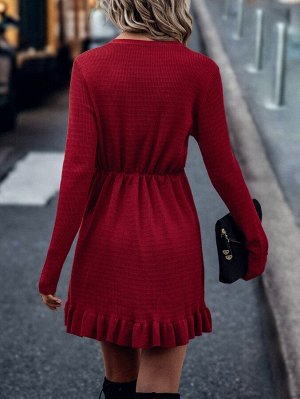 Платье-свитер на пуговицах с оборками
