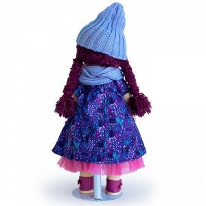 Мягкая кукла Тиана в шапочке и шарфе