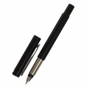 Ручка подарочная перьевая в кожзам футляре ПБ N, корпус черный с серебром