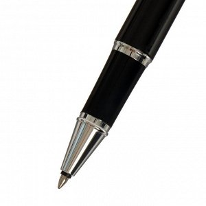 Ручка подарочная шариковая в кожзам футляре ПБ IM, корпус черный с серебром