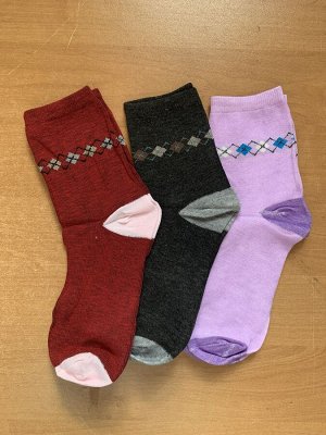 Носки женские демисезонные, в уп 3 шт фиолетовые/темно-серые/красные