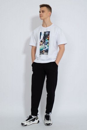 Футболка Футболка Kivviwear 1001/20 белый 
Состав: Хлопок-92%; Эластан-8%;
Сезон: Осень-Зима
Рост: 170

Джемпер свободного кроя, оверсайз. Удлиненный рукав, c завышенной горловиной. Ткань кулирная гл