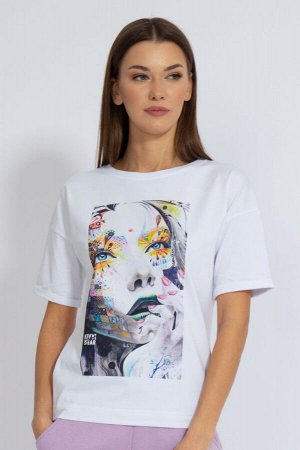 Футболка Футболка Kivviwear 4026/88 белый 
Состав: Хлопок-92%; Эластан-8%;
Сезон: Осень-Зима
Рост: 170

Джемпер свободного кроя. Удлиненный рукав, с подворотом. Принт методом термопереноса, цифровая 