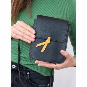 Женская молодежная кожаная сумка-планшет — универсальный аксессуар