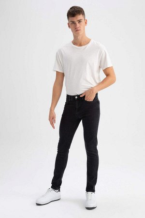 Джинсы Super Skinny Fit с нормальной талией и узкими штанинами из экологически чистых материалов