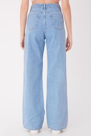 Джинсовые широкие джинсы с высокой талией