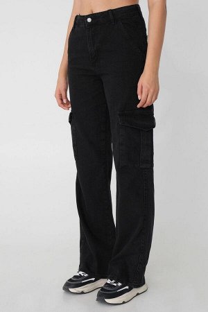 Широкие джинсы с высокой талией и карманами антрацитового цвета