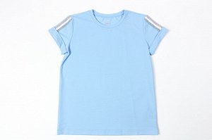Футболка Цвет голубой

Собирая базовый сезонный гардероб, в любом женском стиле найдется место футболке. Футболка стала настолько универсальной, что сегодня трудно представить одежду, с которой бы она