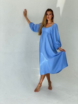 Платье-миди с пышными рукавами голубое