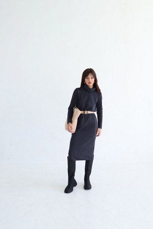Платье-свитер в длине "миди" чернильное