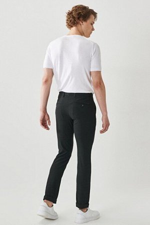 Черные брюки узкого кроя с боковым карманом и узором