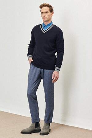 Стандартный крой Нормальный крой с v-образным вырезом Темно-сине-серый трикотажный свитер
