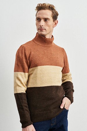 Коричневый трикотажный свитер стандартного кроя Стандартный крой Половина водолазки Полосатая плитка в полоску