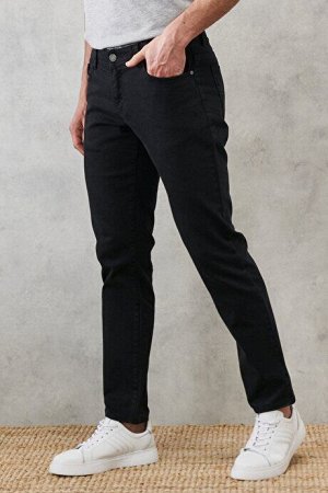 Удобные облегающие черные брюки, растягивающиеся на 360 градусов во всех направлениях