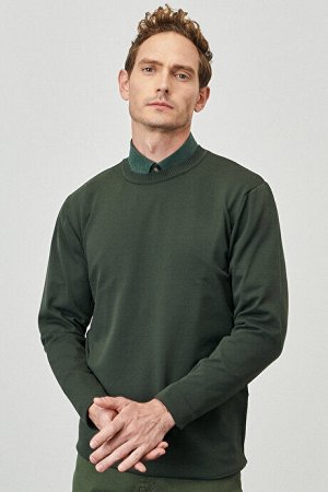 Стандартный крой Нормальный крой с круглым вырезом Легкий свободный свитер Цвет хаки Трикотажный свитер