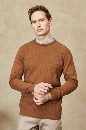 Трикотажный свитер стандартного кроя с текстурой корицы спереди и анти-пиллингом