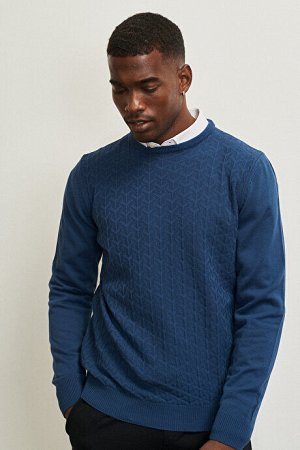 Трикотажный свитер индиго стандартного кроя с текстурой спереди