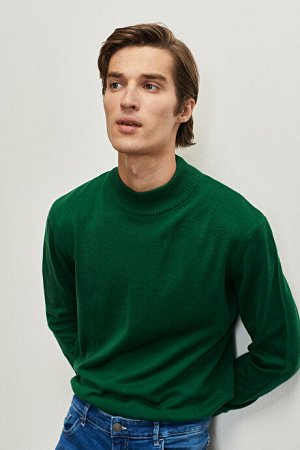 Зеленый трикотажный свитер стандартного кроя с защитой от скатывания