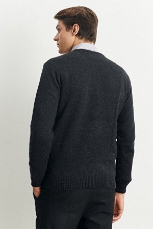 Шерстяной жаккардовый жаккардовый вязаный свитер стандартного кроя с круглым вырезом антрацитового цвета