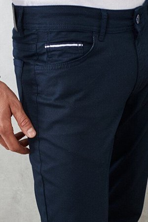 Slim Fit Темно-синие брюки чинос Slim Fit с 5 карманами