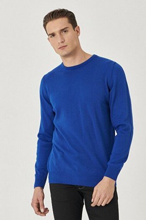 Синий трикотажный свитер стандартного кроя с круглым вырезом стандартного кроя