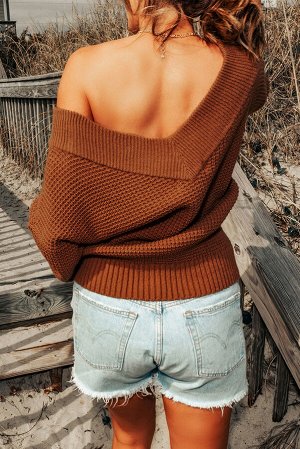 Коричневый свитер фигурной вязки со спущенной линией плеча