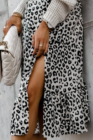 Белая леопардовая юбка миди с разрезом