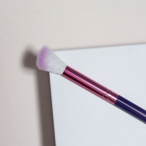 Кисть для макияжа, скошенная «PENCIL», 17,5 см, цвет фиолетовый