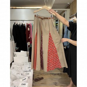 Женская юбка средней длины, вставки из цветной ткани, цвет бежевый