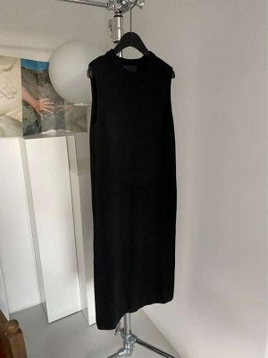 Женское однотонное длинное платье без рукавов, цвет чёрный