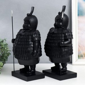 Сувенир полистоун "Терракотовый воин с копьём" набор 2 шт чёрный 10,5х14,5х35 см