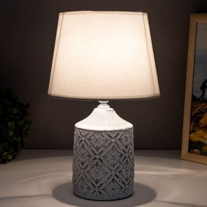 Настольная лампа "Ассанти" Е14 40Вт бело-серый 19,5х19,5х32 см RISALUX