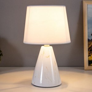 Настольная лампа "Брианна" E14 40Вт белый 18х18х28,5 см RISALUX