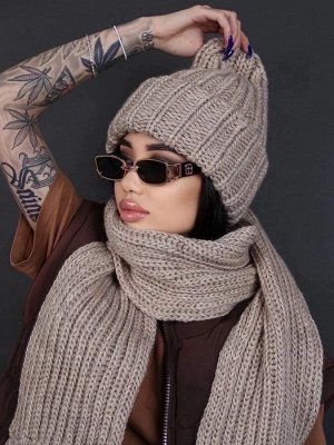Комплект зимний :шапка зимняя и шарф вязаный