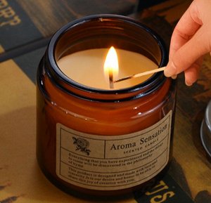 Ароматическая свеча "Aroma Sensation", британская груша и фрезия