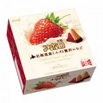 MEIJI Apolo - пирамидки из белого шоколада с клубничным наполнением